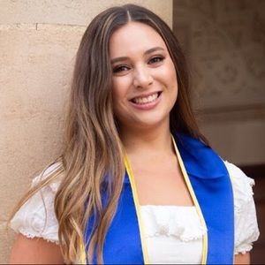 Meet your Posher, Arielle